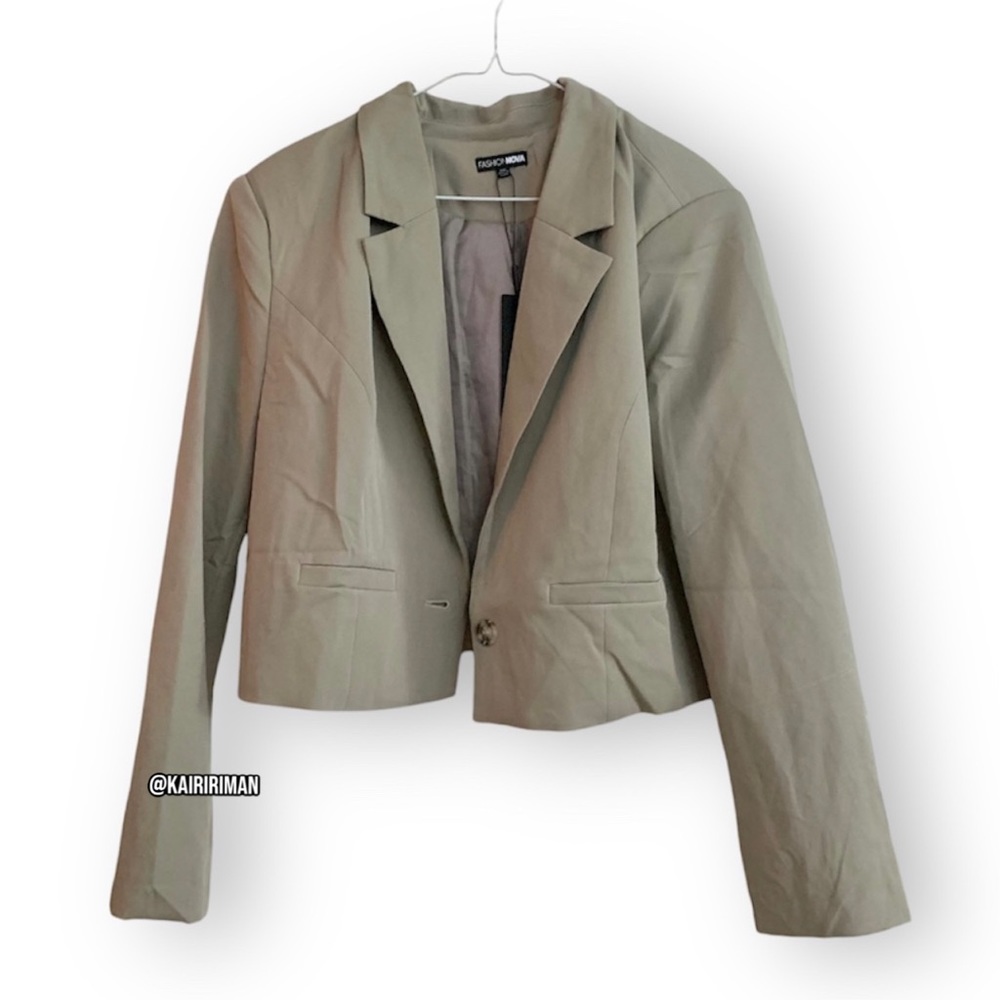 Fashion Nova Got Goals Cropped Blazer